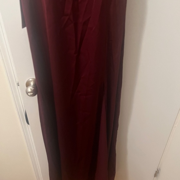 NWT UNWORN: Azazie Dalilah Cabernet - Stretch Satin - Picture 4 of 6